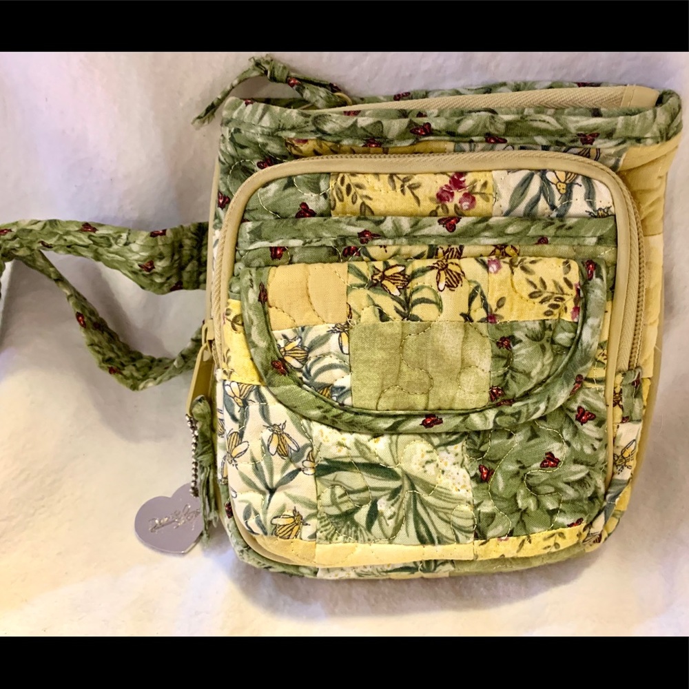 Donna Sharp Beas and Flowers Hipster Style Bag